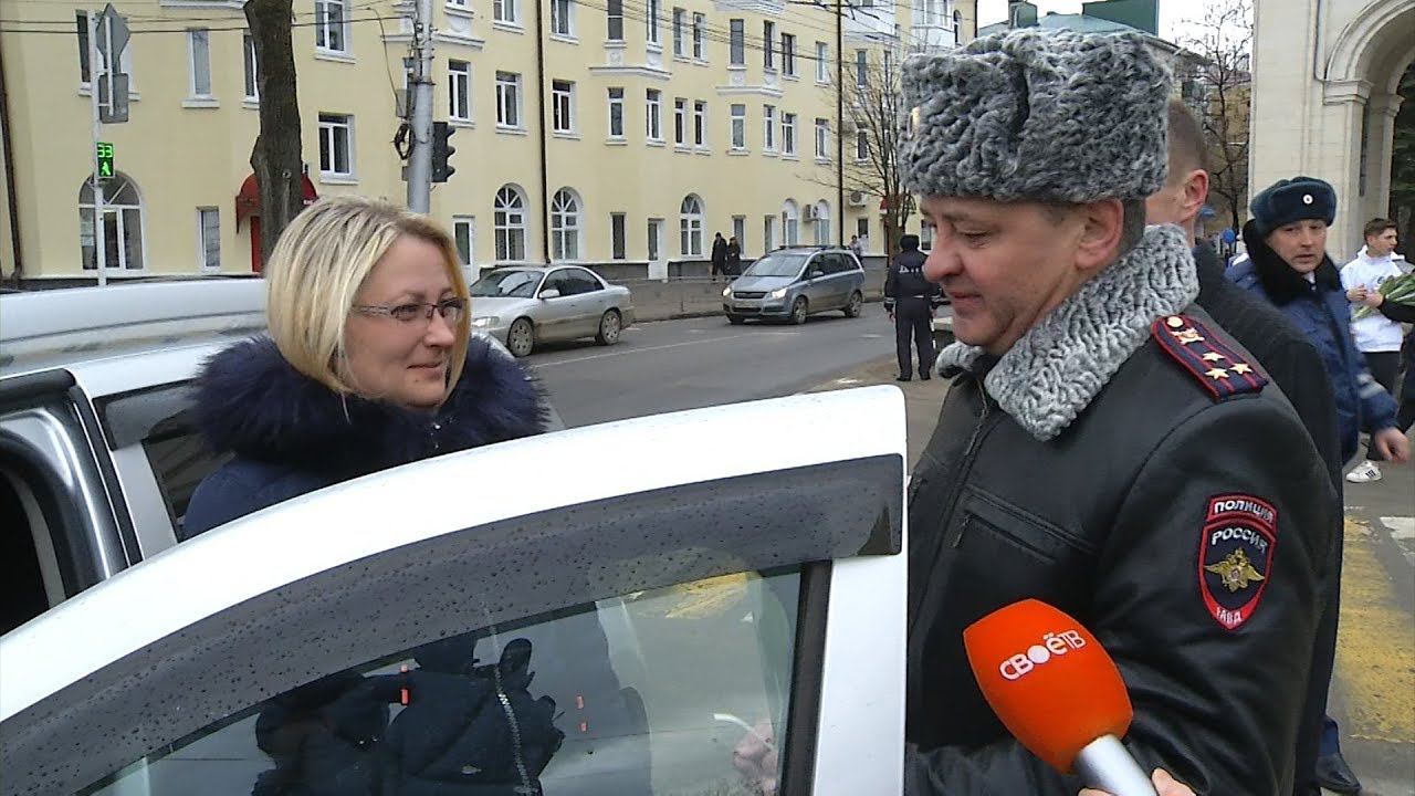 Гибдд ставрополь официальный сайт график В Ставрополе автоинспекторы поздравили женщин-водителей. - смотреть видео онлайн