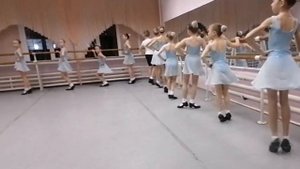 Народный характерный танец. Па тортье с флик-фляком. Контрольный урок, 3 класс, ДШИ N2.