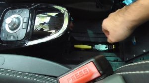 Renault Espace - Emergency Parking Brake release (Handle on floor between seats)