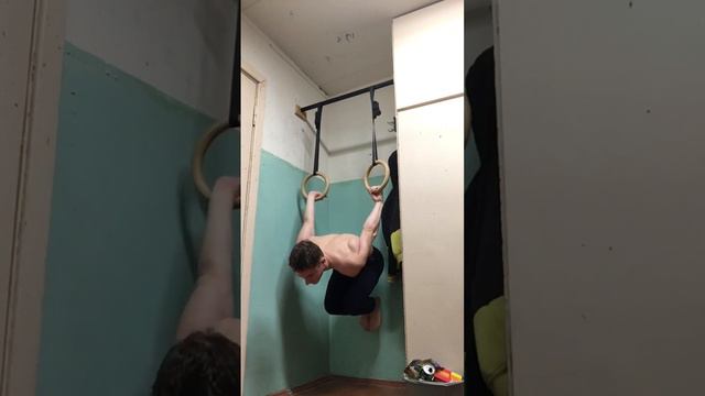 Мои советы в обучении ласточки на кистях Воркаут. смотреть онлайн