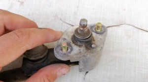 Трапеция дворников Mazda 626 GD, поломка крепления пассажирского дворника