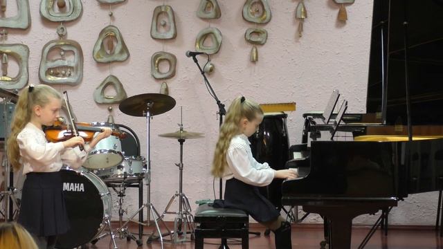 Семейный ансамбль: Потужник Мария и Потужник Татьяна смотреть онлайн