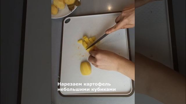 Гороховый суп с копченостями. Ароматный суп с ребрышками. ПП рецепт в описании