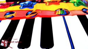 Гибкое пианино-синтезатор