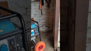 выхлопная труба бензогенератора, тестовый запуск. обзор неисправностей.