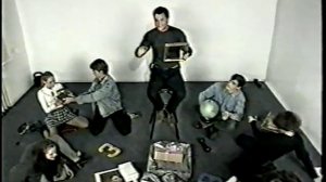 М Леонидов   Две гантели и один утюг