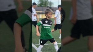 Вот как должна проходить Тренировка по футболу у детей