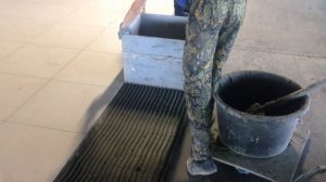 станок для нанесения клея на пол для керамогранита
