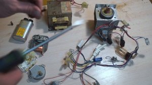 Сколько можно заработать на сломанной микроволновке. Разбираю СВЧ-печь DAEWOO kog-3735.