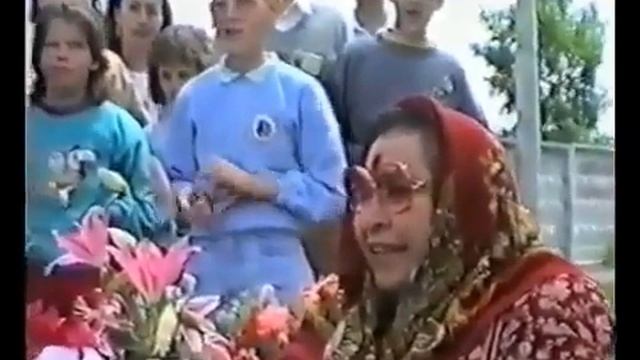 1996 07 21 Встреча Шри Матаджи в аэропорту Борисполь