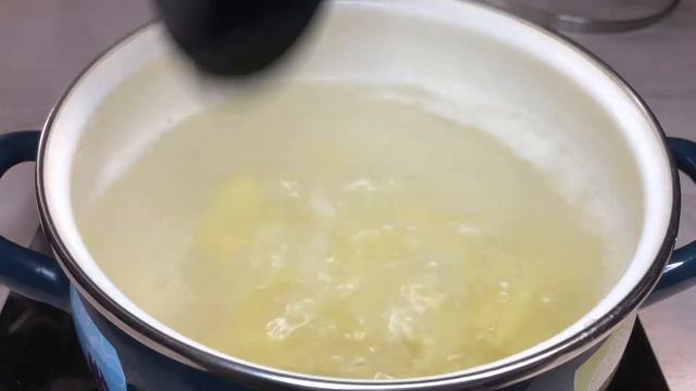 Зеленый борщ со щавелем и стручковой фасолью | зеленый борщ с яйцом | Рецепты просто