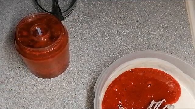 Греческая кухня ??  Клубничное мороженое из греческого йогурта