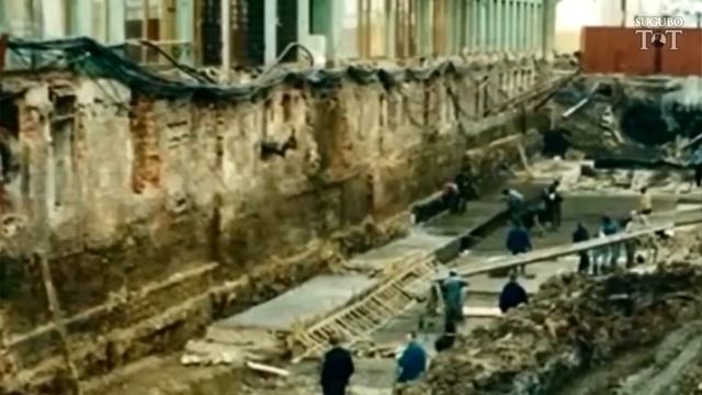 Почему засыпало древние города? | Закопанные этажи старых зданий