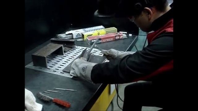 Ручная электродуговая сварка