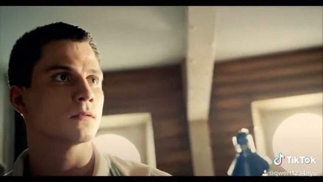 Корабль суд у Макса смотреть онлайн