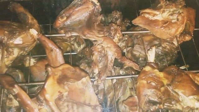 КАК ПРИГОТОВИТЬ КРОЛИКА ГОРЯЧЕГО КОПЧЕНИЯ БРОЙЛЕРЫ в Квартире на Газу РЕЦЕПТ Маринад Быстрый способ смотреть онлайн