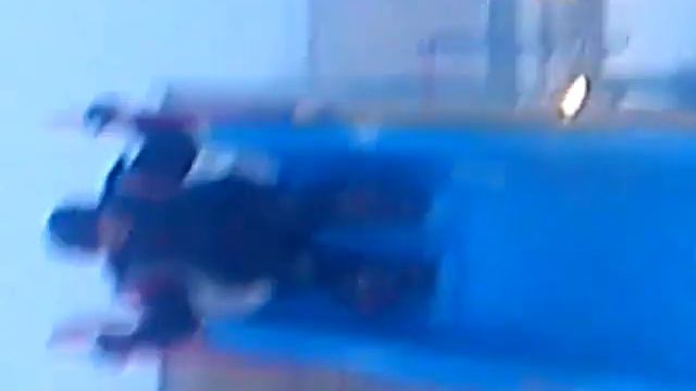 Мягкая посадка в снег смотреть онлайн