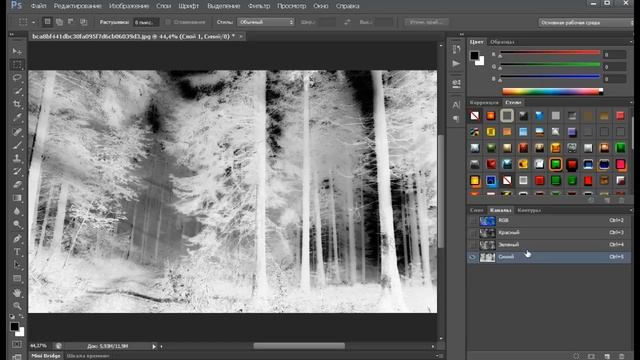 КАК СДЕЛАТЬ ИНТЕРЕСНЫЙ ЭФФЕКТ | УРОКИ ФОТОШОПА смотреть онлайн