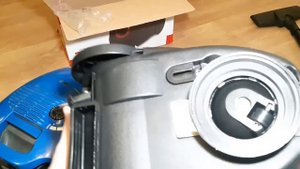 Отзыв на пылесос BQ VC1401B.  Шумит как реактивный а толком не сосёт не пылесос а одно разочаровани