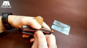 Минимальные размеры и хороший функционал кошелька из натуральной кожи.