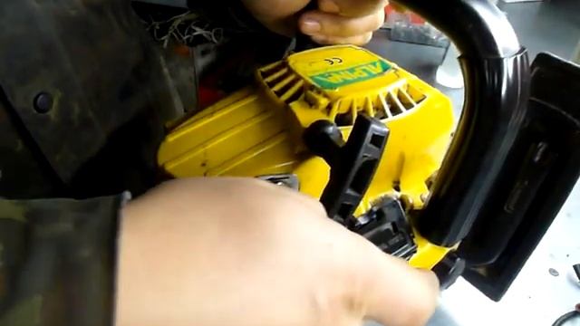 Alpina 330/ Castor 330/ Uniropa 330 Бензопила обзор детально смотреть онлайн