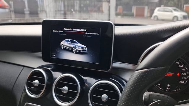 In Depth Tour Mercedes Benz C200 Avantgarde [W205] (2017) - Indonesia смотреть онлайн