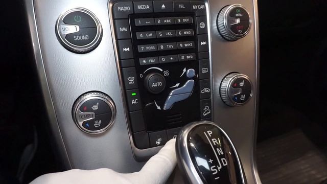 Volvo XC70 2.4 D4 181 л.с. AWD Geartronic Summum  - видеообзор