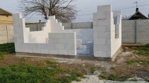 Стены из газобетона на клей-пену