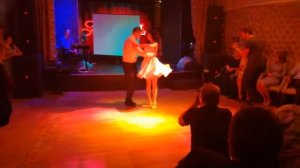 Шикарный свадебный танец  молодых