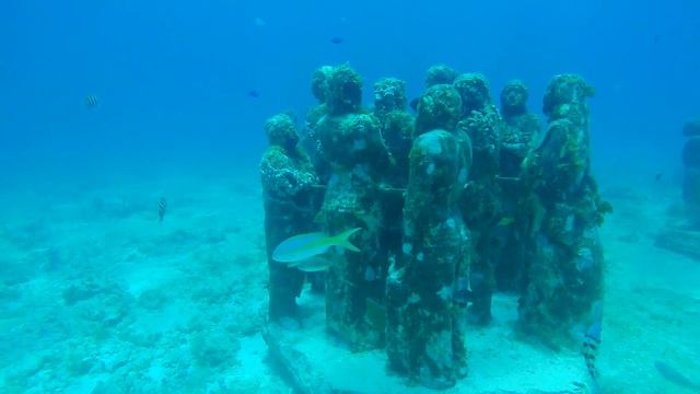 SCUBA DIVING CANCUN: Museo Atlántico, an UNDERWATER Museum! смотреть онлайн