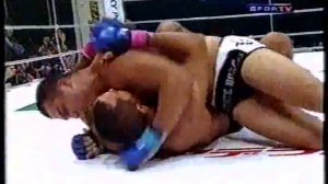 Dan Henderson vs Murilo ninja Rua (Partie 1) - Pride 17 Championship Chaos - 3 novembre 2001