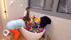 А4 24 часа в туалете