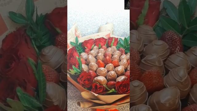 Клубника в Бельгийском с Розами  #съедобныебукеты   #клубникавшоколаде