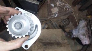 сравнение водяных помп SKF is HEPU . Пежо партнёр (B9) tu5jp4b