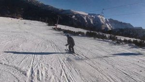 Болгария.Боровец-горнолыжный курорты.Столкновение на лыжах со скоростью 30 км/ч.