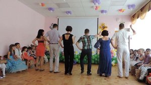 Танец родителей на выпускном в детском саду № 67.