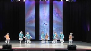 Народный танец "Северное сияние"