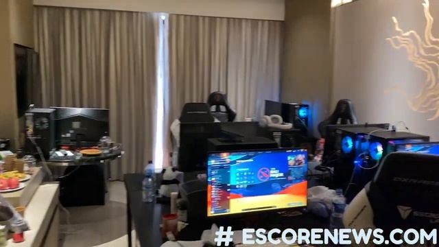 Где и как живут игроки на Bali Major (Медиадень) смотреть онлайн