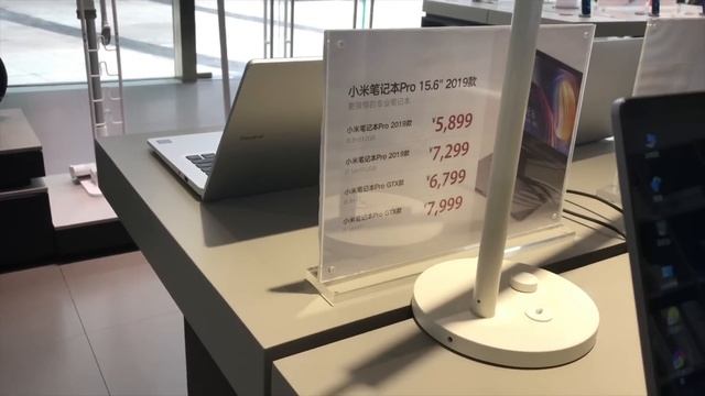 Шоппинг в Китае. Трехэтажный Xiaomi магазин. Сибиряк в Китае.