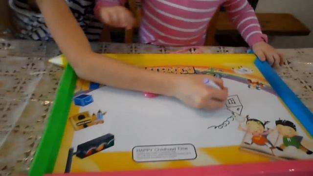 PAINTER TOY рисуем на доске мелками и фломастерами. смотреть онлайн