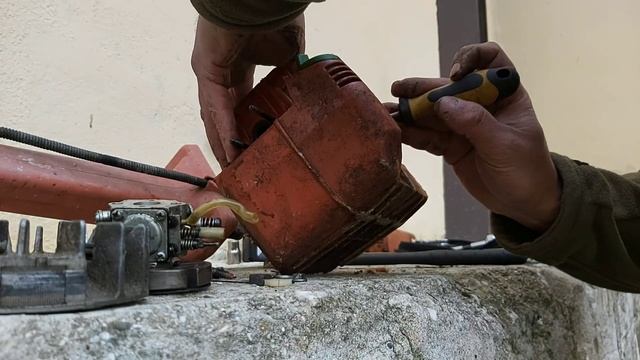 Χορτοκοπτικό Husqvarna 235R βανδαλισμός смотреть онлайн