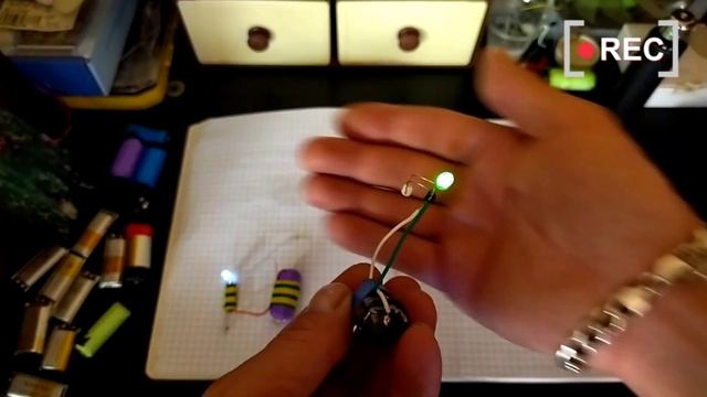 Освещение с датчиком света - всего из двух деталей ??⚡ смотреть онлайн