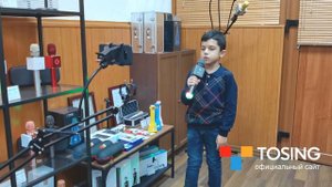 Tosing Q12 караоке микрофон c встроенными динамиками.