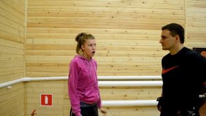Подтягивания на турнике для девушек | Как подтянуться женщине.