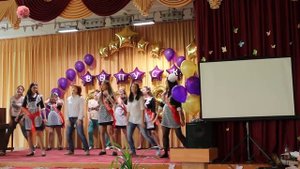 Танец родителей и выпускников