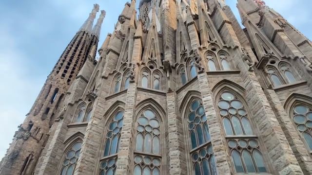 САГРАДА ФАМИЛИЯ ПРЯМОЙ ЭФИР ИЗ БАРСЕЛОНЫ