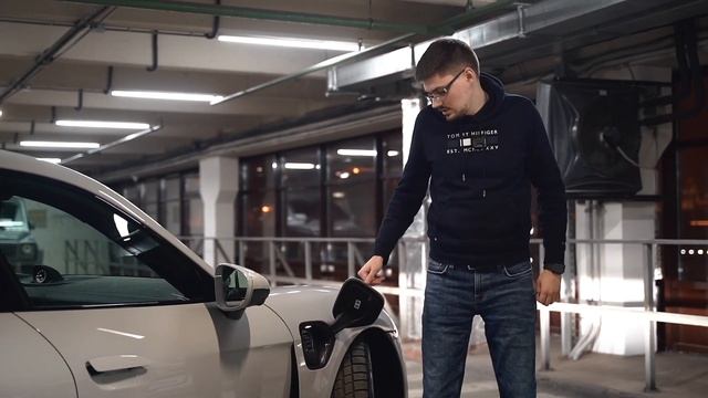 Новый Porsche Taycan 4S из Германии! | Выгоднее ли было купить в 2021 году в Германии чем в России? смотреть онлайн