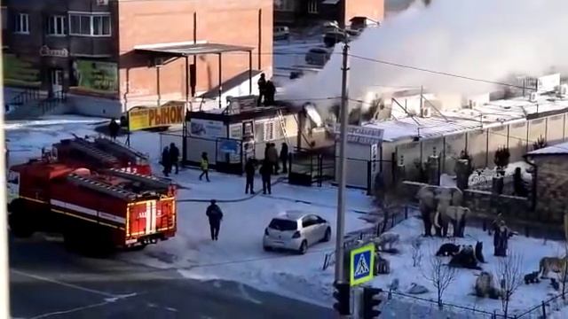 Горит торговый павильон 3 смотреть онлайн