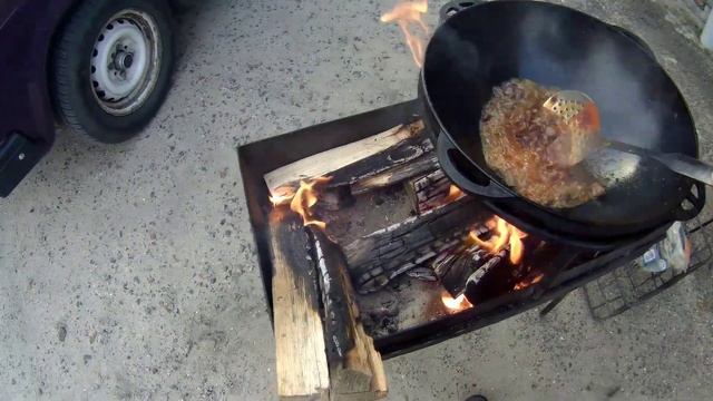 Очень просто и вкусно готовим борщ с грибами и фасолью, в казане на мангале. смотреть онлайн