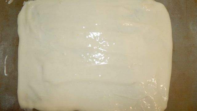 Муссовые пирожные с вишневым конфи